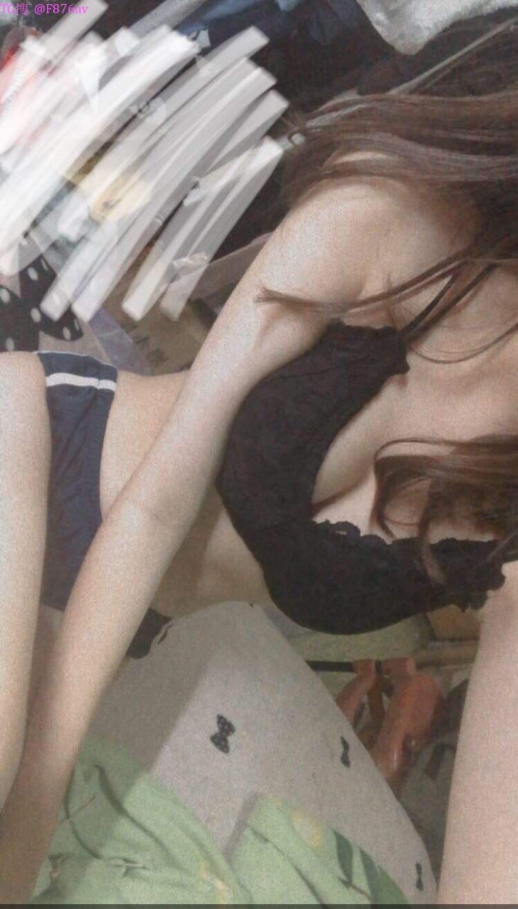 STARS-639 「俺らの出店の里メニューは phụ trách xuất tinh きだから游びにこいよ?w」 Học sinh vô lý của Lễ hội Văn hóa Yukiwa ●レ×プされた Nữ giáo viên mới Aozora Yuki